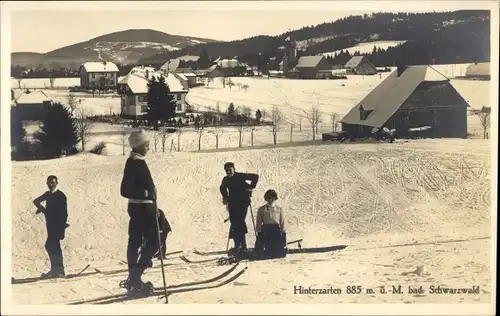 Ak Hinterzarten im Schwarzwald, Skifahrer, Winterszene