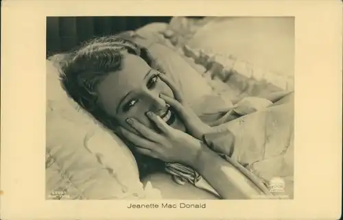 Ak Schauspielerin Jeanette MacDonald, Portrait