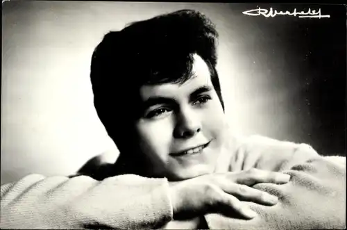 Ak Sänger John Larry, Portrait