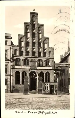 Ak Hansestadt Lübeck, Haus der Schiffergesellschaft
