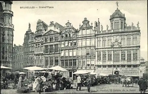 Ak Bruxelles Brüssel, Marktleben, Giebelhäuser