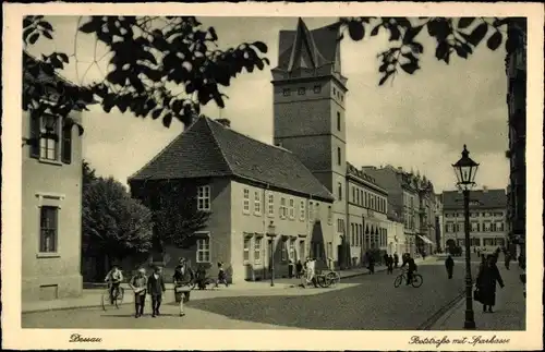 Ak Dessau, Poststraße, Sparkasse, Turm, Fußgänger