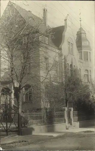 Foto Ak Schwenningen am Neckar, Straßenpartie mit Villa