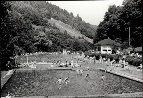 Foto Unterweißbach Thüringen, Schwimmbad, um 1975