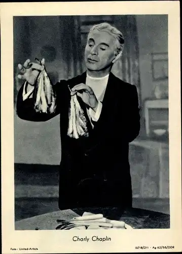 Ak Schauspieler Charly Chaplin, Charlie Chaplin, Filmszene