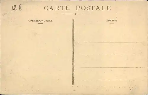 Ak Camp de Chalons Camp de Mourmelon Marne, Innenraum des Militärkrankenhauses, kleine Seitengasse