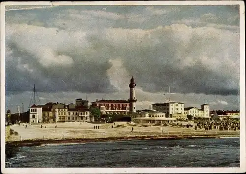 Ak Warnemünde Rostock, Blick von der Mole, Leuchtturm