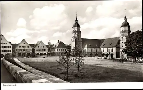 Ak Freudenstadt im Schwarzwald, Neuer Marktplatz, Kirche