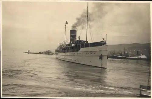 Foto Ak Dampfer Venezia, Dampfschiff Reederei D. Tripcovich, Triest