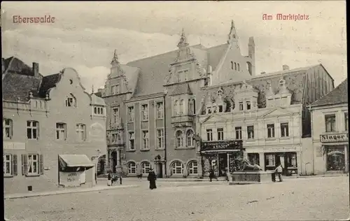 Ak Eberswalde im Kreis Barnim, Marktplatz, Geschäfte