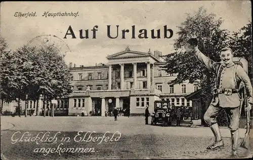 Ak Elberfeld Wuppertal, Hauptbahnhof, Urlauber