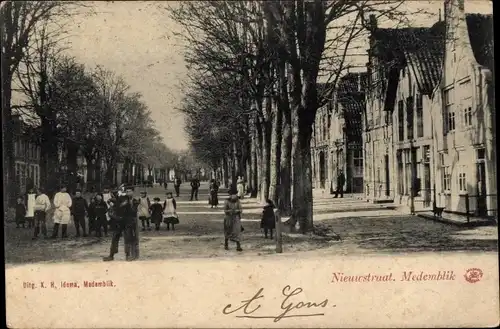 Ak Medemblik Nordholland Niederlande, Nieuwstraat