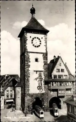 Ak Freiburg im Breisgau, Schwabentor, Straßenbahnen