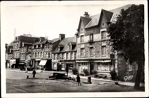 Ak Saint Sever Calvados, Place du Marché, Hotel Restaurant, voiture