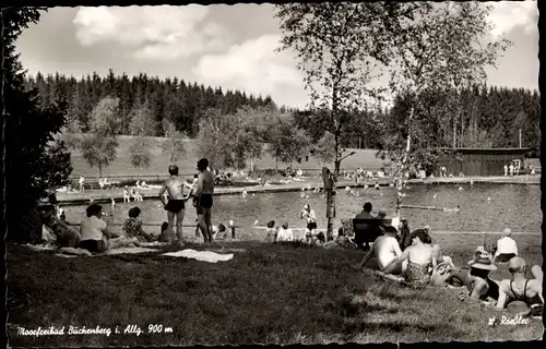 Ak Buchenberg im Oberallgäu, Freibad, Badegäste