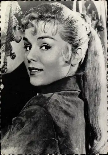 Ak Schauspielerin Susanne Cramer, Portrait