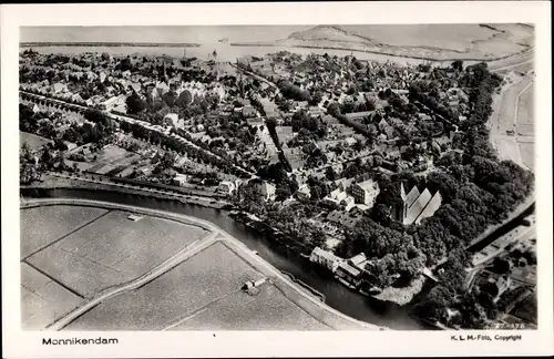 Ak Monnikendam Waterland Nordholland Niederlande, Gesamtansicht