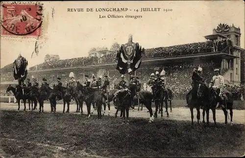 Ak Paris XVI., Bois de Boulogne, Revue de Longchamp 14. Juli 1910, Offiziere