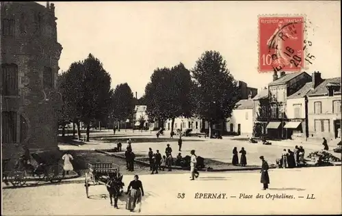 Ak Epernay Marne, Place des Orphelines