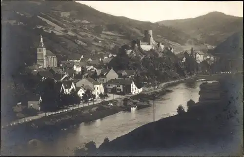 Foto Ak Heimbach in der Eifel, Panorama, Kirche, Burg