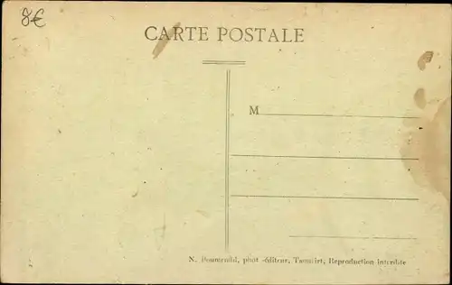 Ak Taza Marokko, Eingangstor zu den Souks, an dem die erste Flagge gehisst wurde, 10. Mai 1914