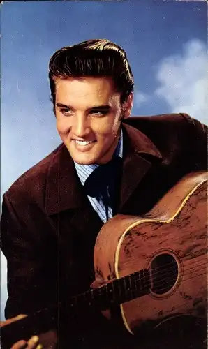 Ak Schauspieler und Sänger Elvis Presley, Portrait, Gitarre
