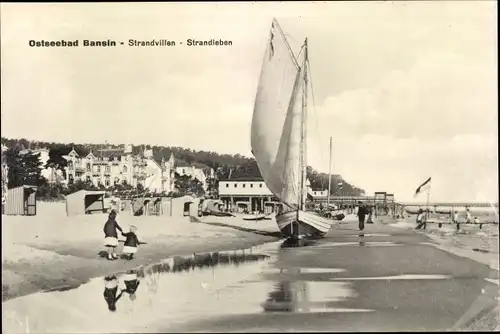 Ak Ostseebad Bansin Heringsdorf auf Usedom, Strandvillen, Strandleben, Segelboot, Kinder