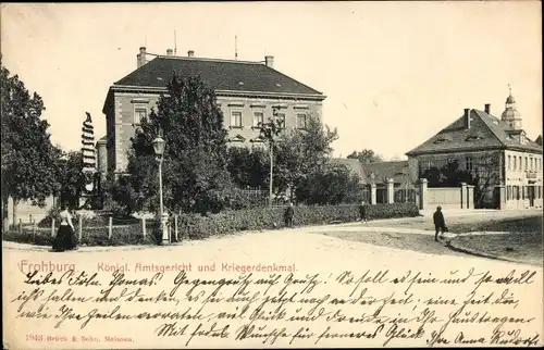 Ak Frohburg in Sachsen, Blick auf das Amtsgericht, Kriegerdenkmal, Straßenpartie