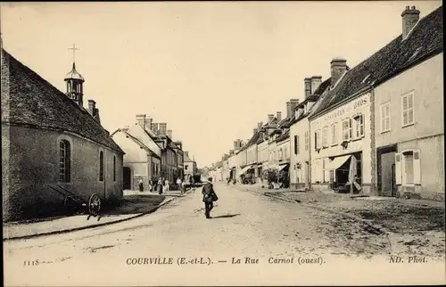 Ak Courville Eure et Loir, La Rue Carnot