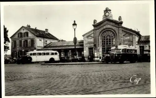 Ak Soissons Aisne, Der Bahnhof