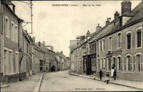 Ak Sissonne Aisne, Stadtstraße