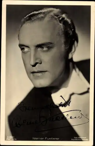 Ak Schauspieler Werner Fuetterer, Portrait, Fliege, Ross Verlag A 2526 1, Autogramm