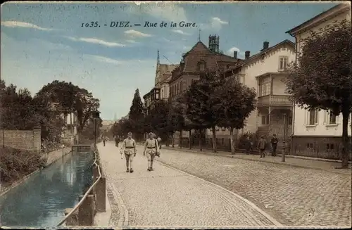 Ak Diez an der Lahn, Rue de la Gare, Soldaten
