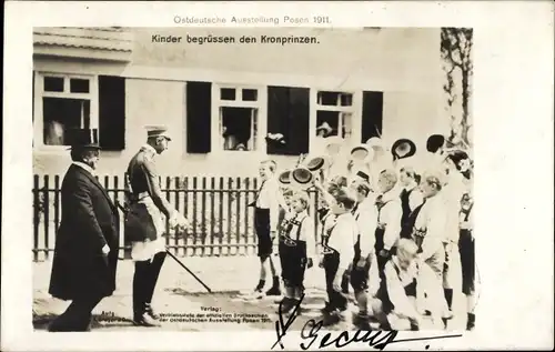 Foto Ak Poznań Posen, Ostdeutsche Ausstellung 1911, Kinder begrüßen den Kronprinzen