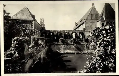 Ak La Flèche Sarthe, Die Arkaden des Parc des Carmes