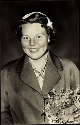 Ak Prinzessin Beatrix der Niederlande, Portrait 1957