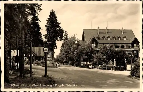 Ak Oberbärenburg Altenberg im Erzgebirge, Straßenpartie