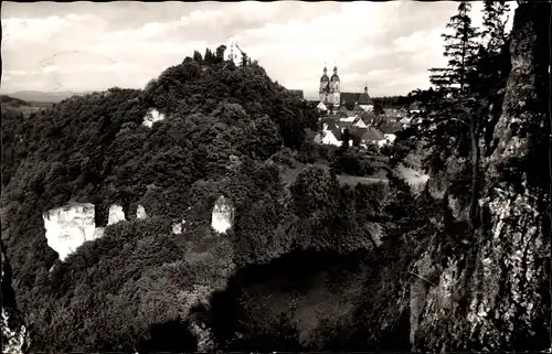 Ak Gößweinstein in Oberfranken, Blick auf den Ort, Berg, Kirche