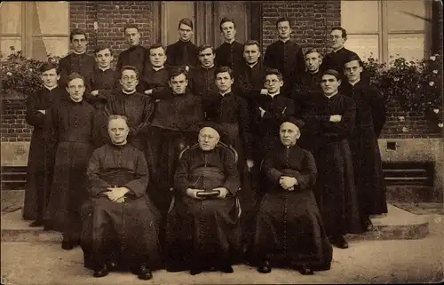 Ak Melles lez Tournai Wallonien Hennegau, Institut Saint-Paul, Gruppe der Scholastiker
