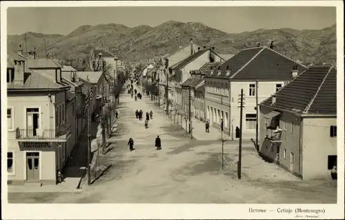 Ak Cetinje Montenegro, Straße mit Wohnhäusern