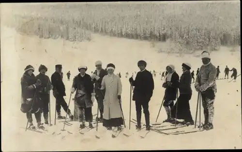 Foto Ak Rheda Wiedenbrück in Westfalen, Skifahrer, Gruppenbild