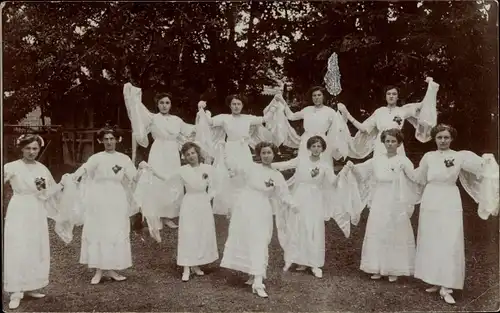 Foto Ak Buttstädt in Thüringen, Frauen, Gruppenbild