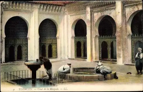Ak Tlemcen Algerien, Hof der Moschee