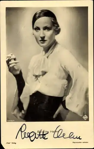 Ak Schauspielerin Brigitte Helm, Portrait, Zigarette, Ross Verlag 6636 1, Autogramm