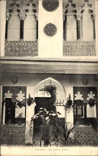 Ak Toledo Castilla La Mancha Spanien, ein arabischer Innenhof