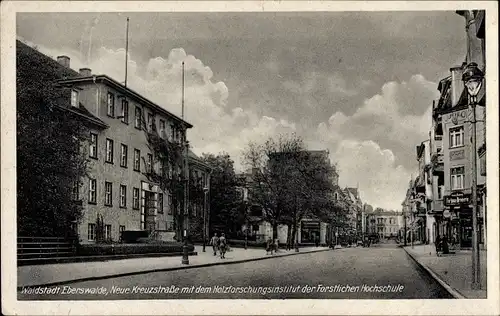 Ak Eberswalde im Kreis Barnim, Neue Kreuzstraße mit dem Holzforschungsinstitut