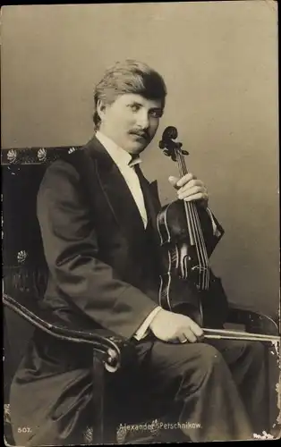 Foto Ak Violinist Alexander Petschnikow, Portrait mit Geige