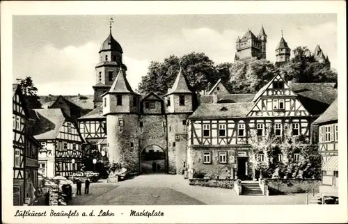 Ak Braunfels im Lahn Dill Kreis, Marktplatz, Fachwerk, Stadttor