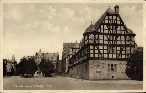 Ak Gießen an der Lahn Hessen, Landgraf Philipp-Platz, Fachwerkhaus