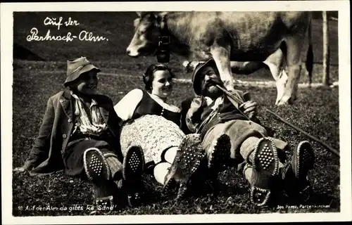 Foto Ak Familie in bayrischer Tracht, Auf der Partnach-Alm